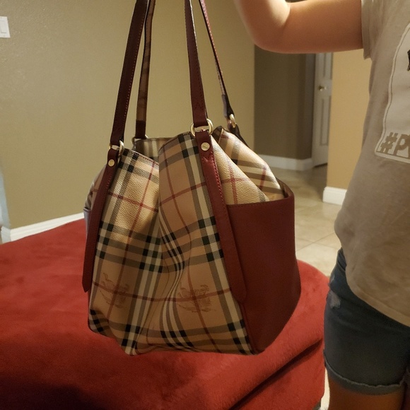 Handbag - Picture 2 of 3